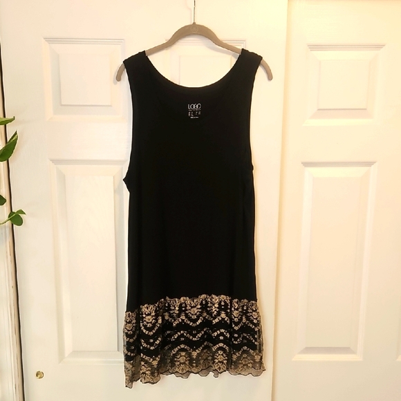 LOGO by Lori Goldstein Tops - LOGO by Lori Goldstein Black and Cream Sleeveless Tunic